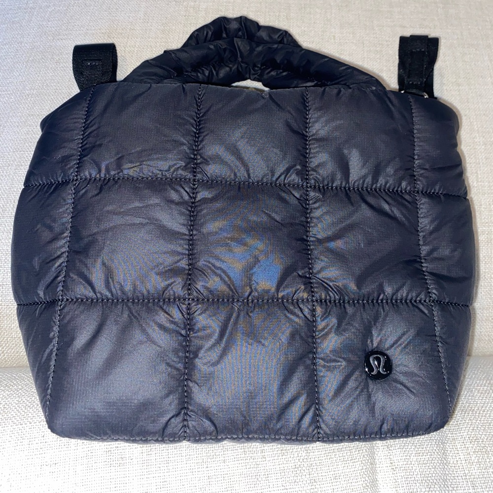 Lululemon Quilted Grid crossbody bag 5L